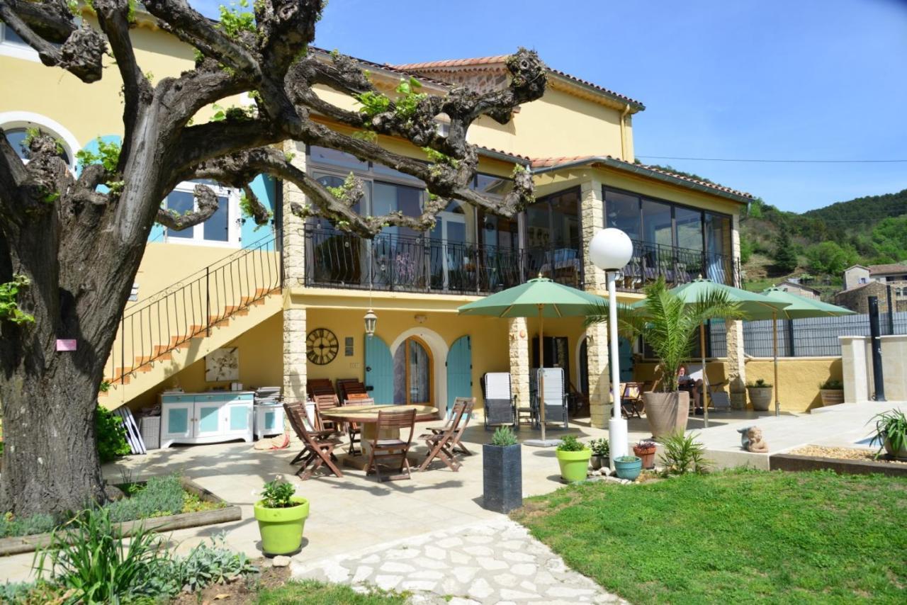 Au Grand Bonheur Bed & Breakfast Besseges Exterior photo